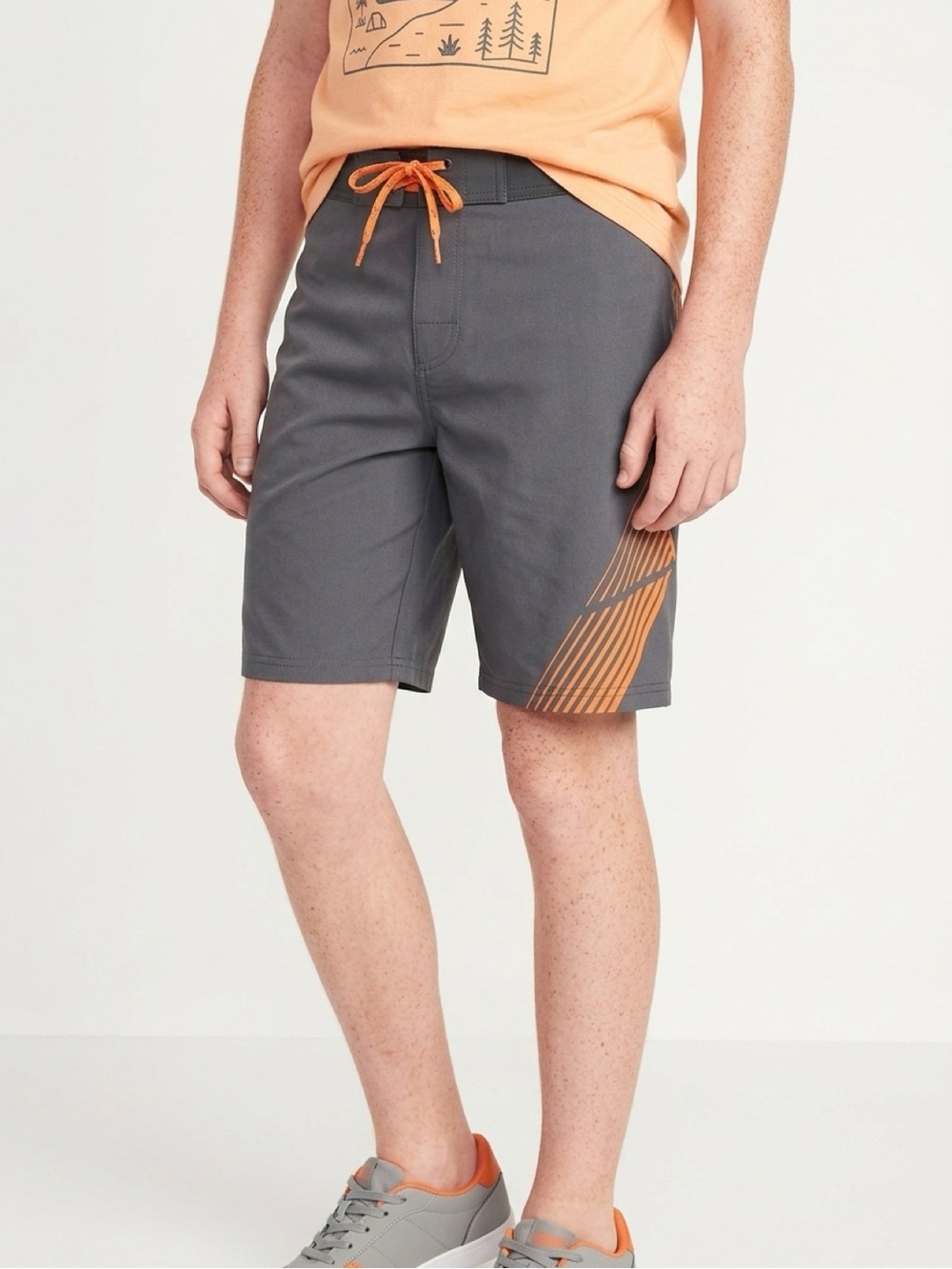 Under Armour Activewear Shorts Teen/Men Gray Shorts Waist 29